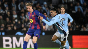 De Jong y Araújo, fuera de la convocatoria del Barça para el choque contra el Atlético