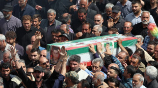 Iran celebra funerali di Stato per 60 vittime di guerra