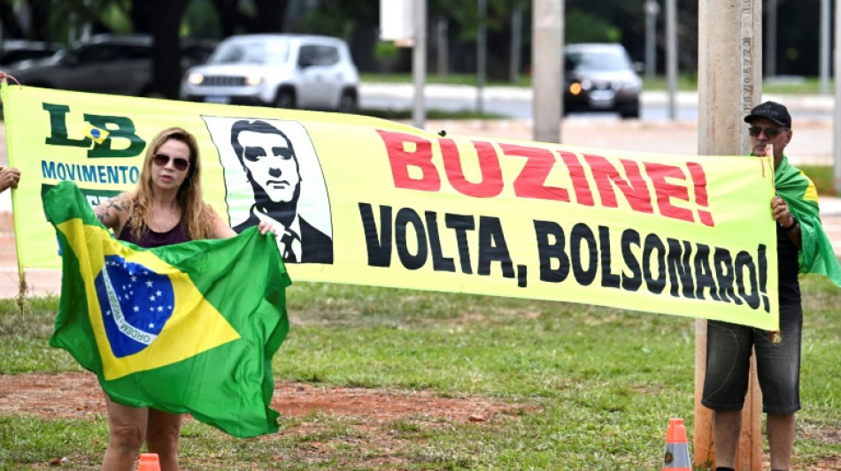 El supremo brasileño vota mantener a Bolsonaro en prisión tras su "intento de fuga"