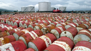 Prezzo petrolio in calo, Wti scambiato a 63,36 dollari