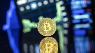 Bitcoin scende a 86.885 dollari, verso il peggior mese dal 2022