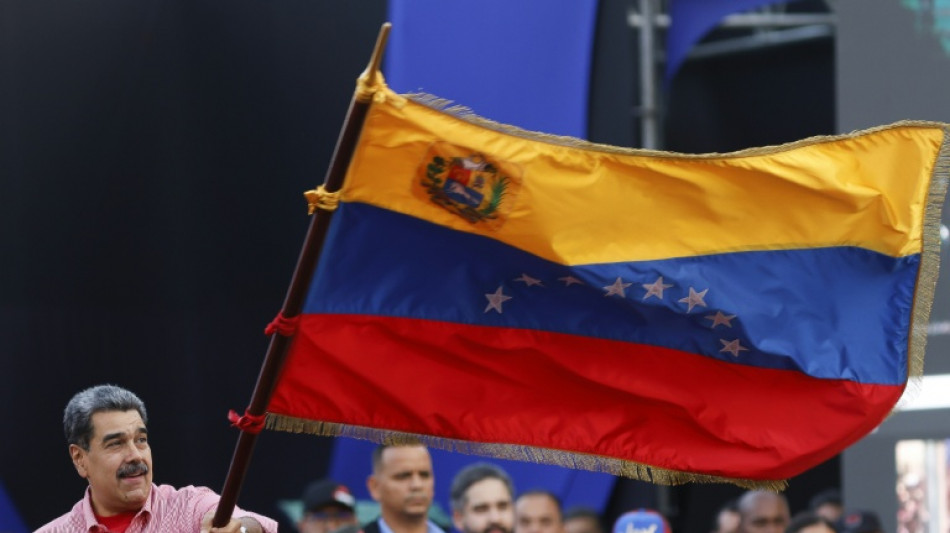 Maduro tilda de "irresponsables" los ejercicios militares de EEUU y Trinidad