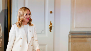 Meloni, a sinistra palchi diversi, disposti a tutto per potere