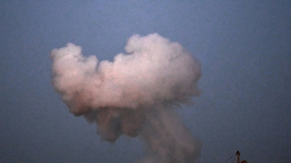 Ataque russo deixa 22 mortos em Kiev e ameaça esforços de paz