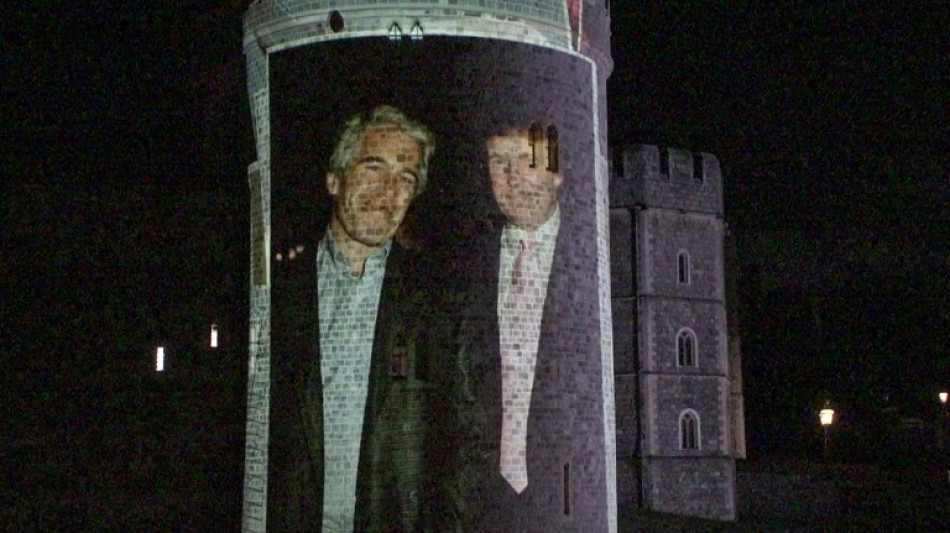 Trump diz que democratas tentam 'desviar' atenção com e-mails de Epstein