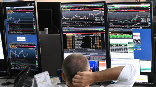 Borsa: Milano chiude in rialzo con l'Europa, bene le banche