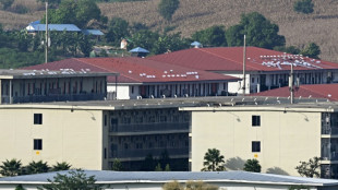 Centros de fraude cibernética se espalham em Mianmar com internet via satélite de Musk