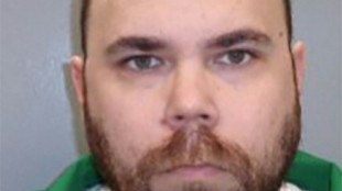 Un hombre condenado a muerte es ejecutado por un pelotón de fusilamiento en EEUU