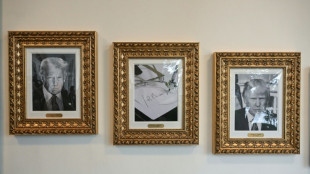 Trump anuncia que anula los decretos firmados a máquina por Biden