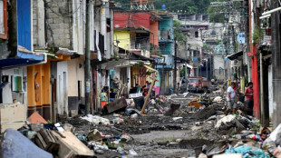 Con miedo a las infecciones, víctimas de las lluvias en México claman por ayuda