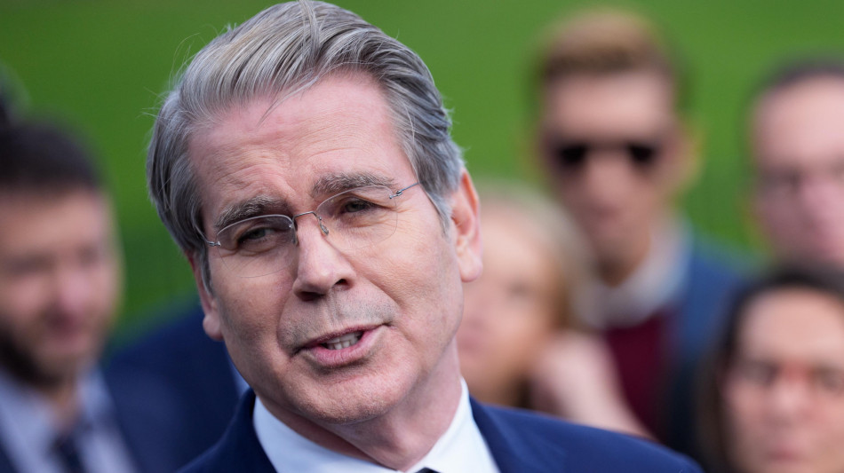 Bessent, 'accordo con Cina su soia, terre rare e TikTok'