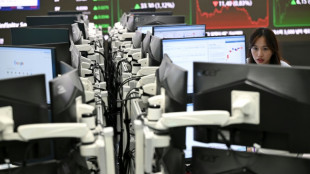 Stocks retreat as US credit fears pile on pressure