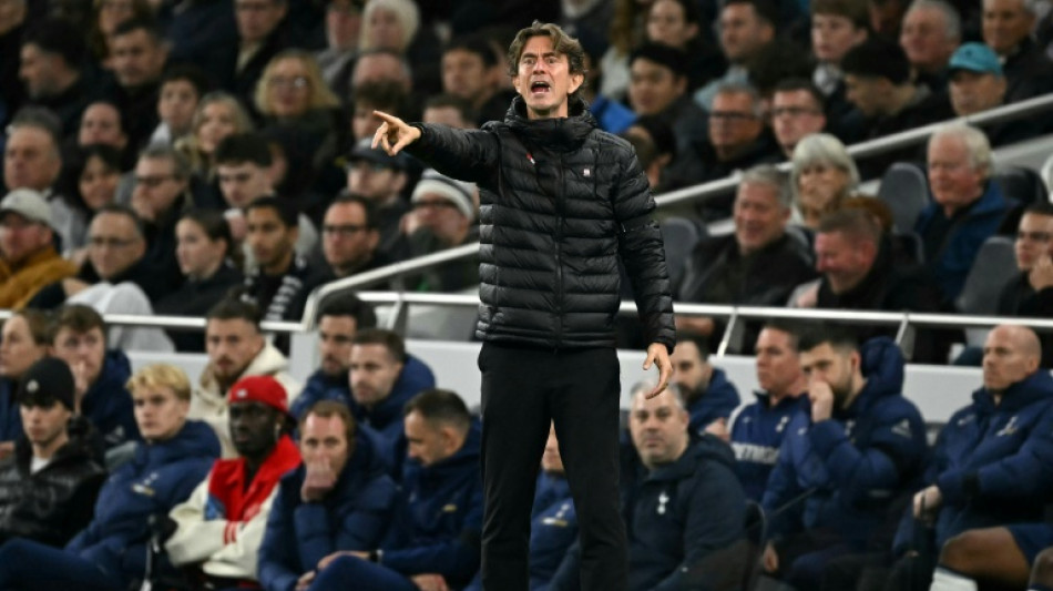 Frank refuses to condemn Van de Ven, Spence for snub in Spurs defeat