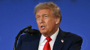 Après avoir vu Poutine, Trump s'attaque au vote par correspondance