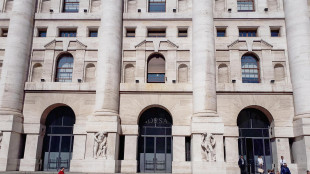 Borsa: Milano chiude in ribasso, -1,59%