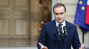 El primer ministro francés busca convencer a la oposición para evitar la censura