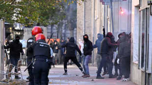 La policía española detiene a 17 personas por enfrentamientos en manifestación fascista
