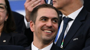 Lahm erhält Verdienstorden der Bundesrepublik Deutschland