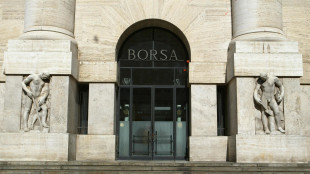 Borsa: Milano chiude poco mossa a +0,08%